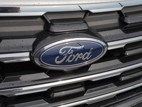 New 2025 Ford Explorer Active w/ Active Comfort Package image 14