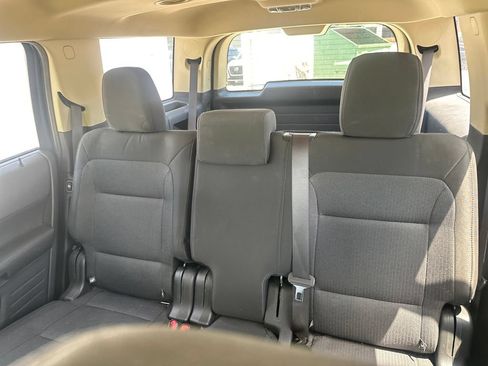 Used 2019 Ford Flex SE FWD image 17