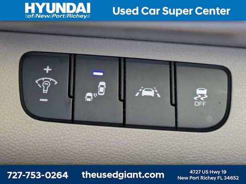 Used 2020 Hyundai Elantra Limited FWD image 26