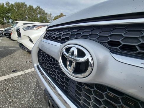 Used 2012 Toyota RAV4 Limited image 11