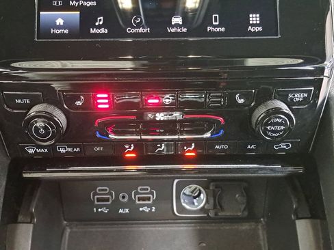 Certified 2023 Jeep Grand Cherokee Altitude AWD/4WD image 24