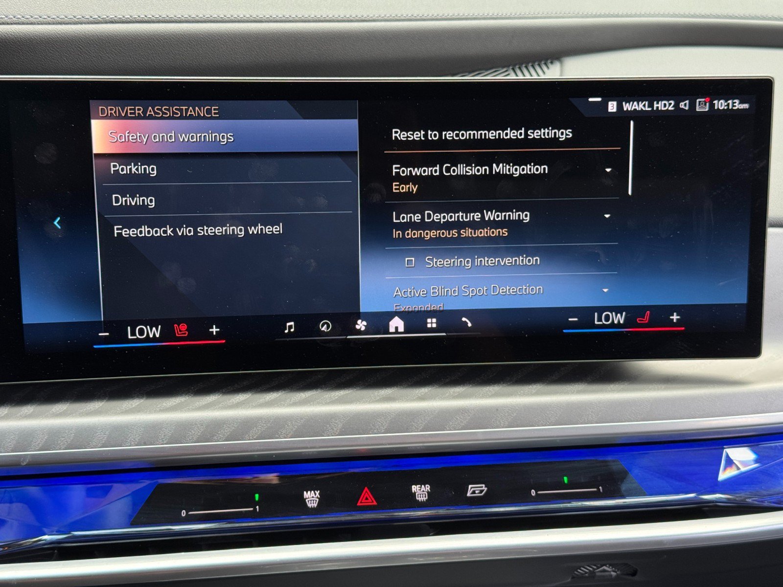 Used 2025 BMW 740i RWD image 32