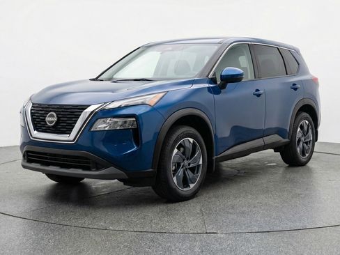 Used 2025 Nissan Rogue SV AWD/4WD image 3