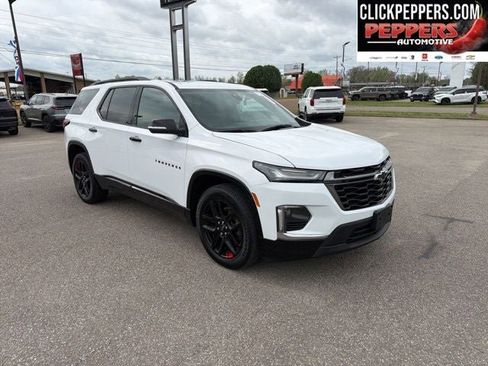 Used 2023 Chevrolet Traverse Premier w/ Redline Edition AWD/4WD image 4