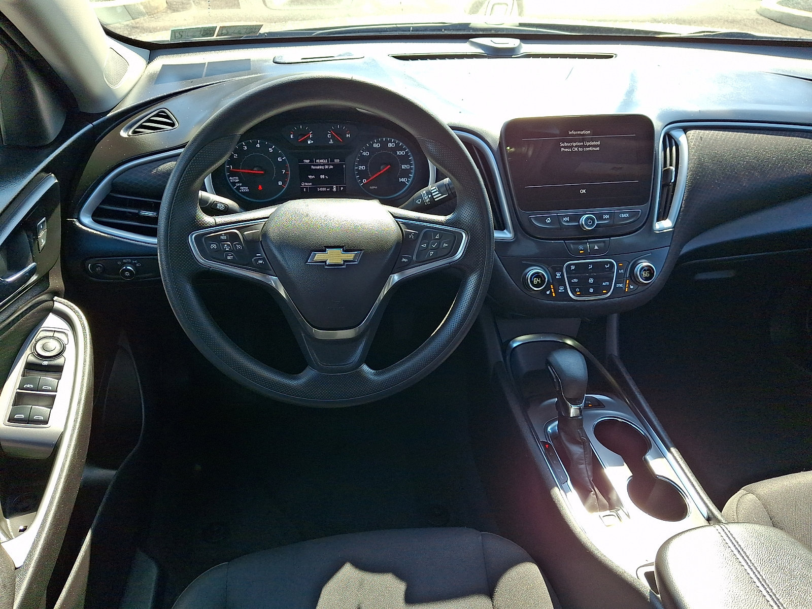 Used 2025 Chevrolet Malibu LT FWD image 11