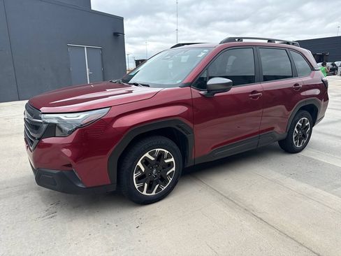 Used 2025 Subaru Forester Premium w/ Convenience Package #1 AWD/4WD image 1