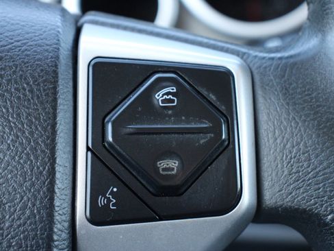 Used 2016 Toyota Sequoia SR5 image 27