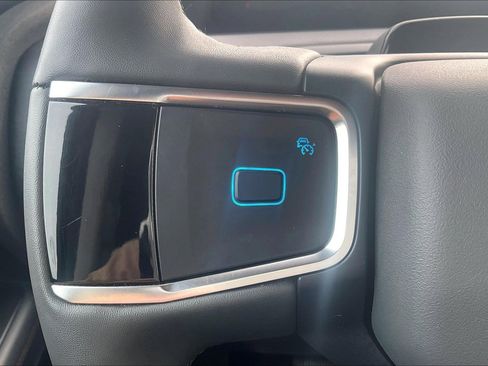 Used 2025 Ford Expedition Active image 21