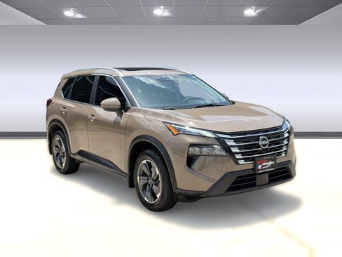 Used 2024 Nissan Rogue SV w/ SV Premium Package FWD image 7