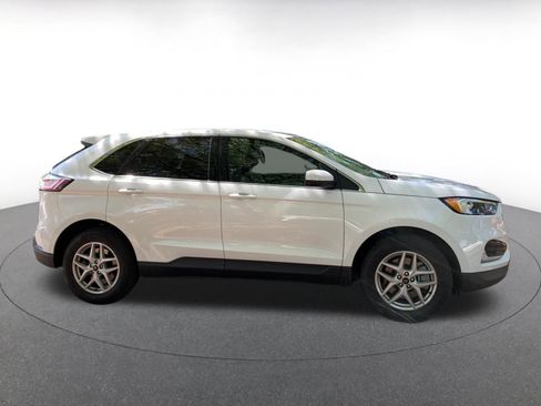 Used 2024 Ford Edge SEL image 8