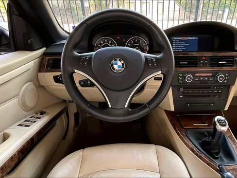 Used 2008 BMW 335i Convertible image 5