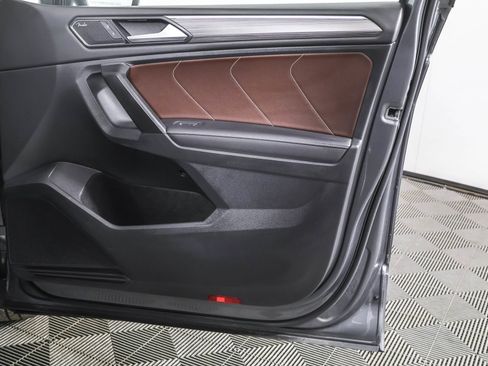 Used 2023 Volkswagen Tiguan SEL R-Line image 50