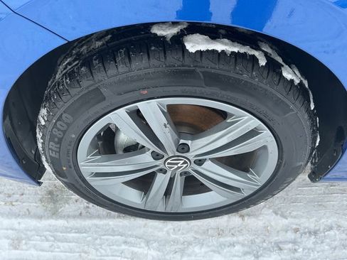 Used 2024 Volkswagen Jetta SE image 11