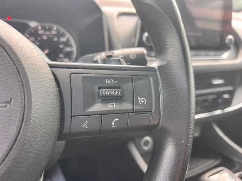 Used 2023 Nissan Rogue S FWD image 19