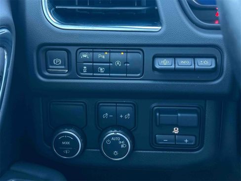 Used 2023 Chevrolet Tahoe High Country image 35