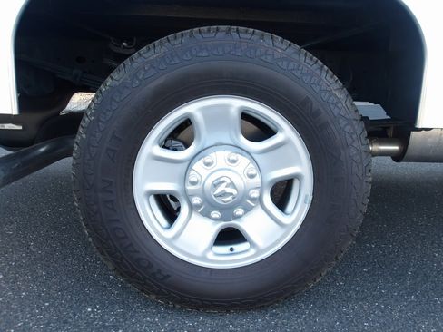 Used 2024 RAM 3500 Tradesman image 9