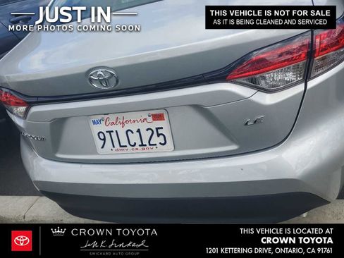 Used 2025 Toyota Corolla LE FWD image 3