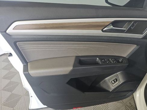 Used 2021 Volkswagen Atlas SEL w/ MDO Package (Bench Seat) image 29