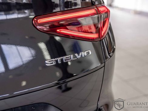 Used 2018 Alfa Romeo Stelvio Sport w/ Cold Weather Package image 17