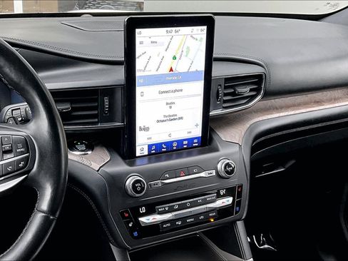 Used 2020 Ford Explorer Platinum w/ Premium Technology Package image 6