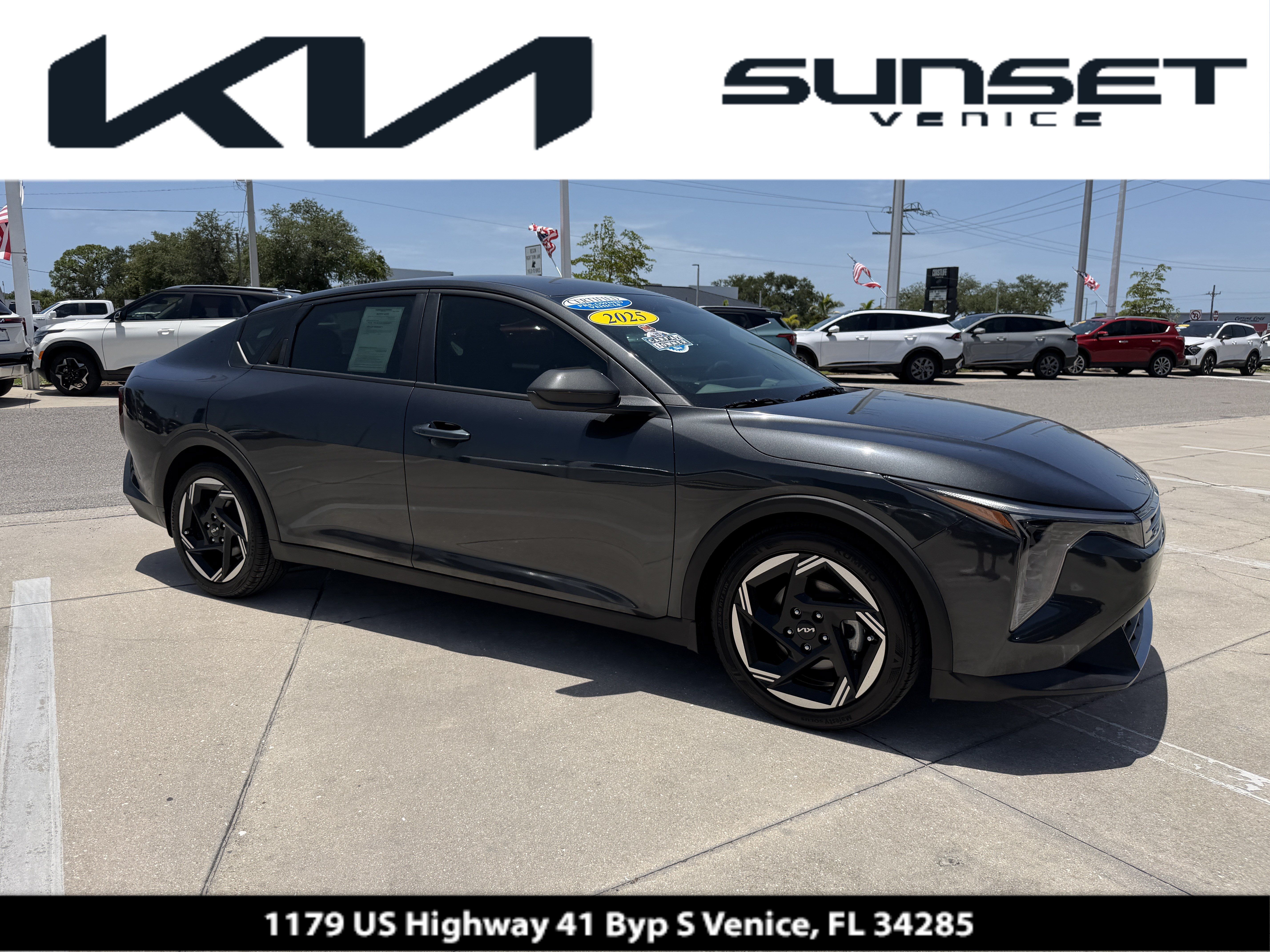Used 2025 Kia K4 EX FWD image 1