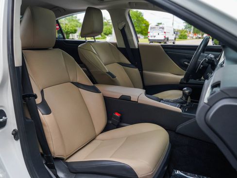 Used 2020 Lexus ES 350 w/ Premium Package FWD image 27