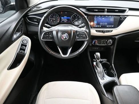 Used 2021 Buick Encore GX Preferred w/ Cold Weather Comfort Package FWD image 9