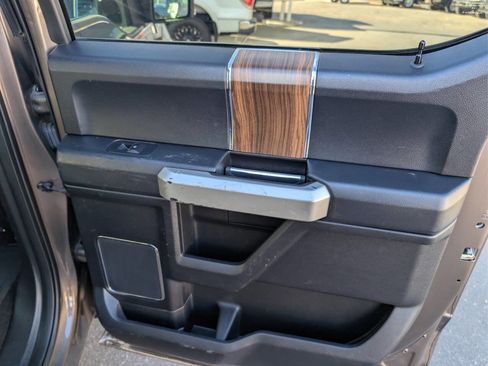 Used 2016 Ford F150 Lariat image 36