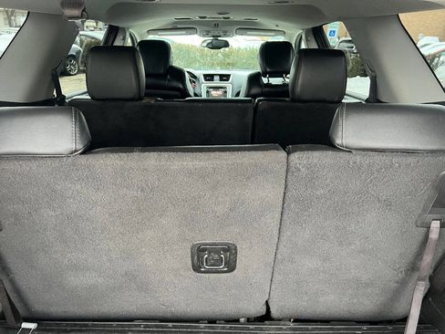 Used 2013 GMC Acadia SLT image 16