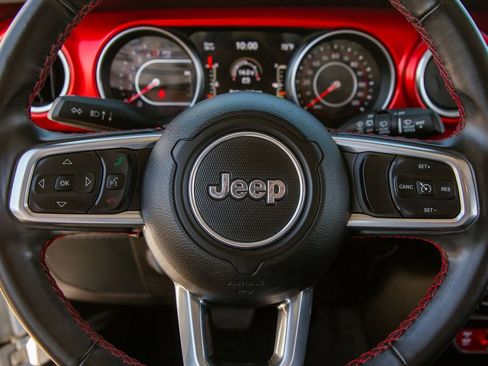 Used 2021 Jeep Wrangler Unlimited Rubicon AWD/4WD image 17