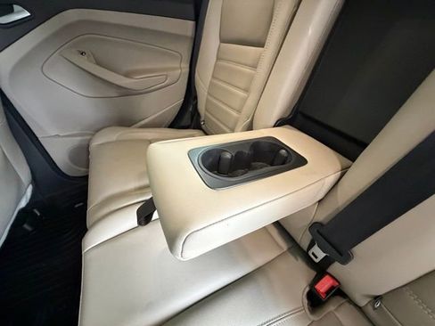 Used 2019 Ford Escape SEL image 18