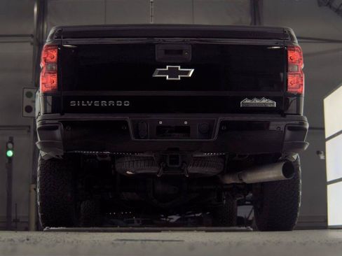 Used 2015 Chevrolet Silverado 2500 High Country w/ Duramax Plus Package AWD/4WD image 7