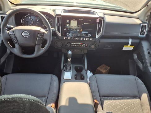 New 2025 Nissan Frontier SV w/ SV Convenience Package image 10