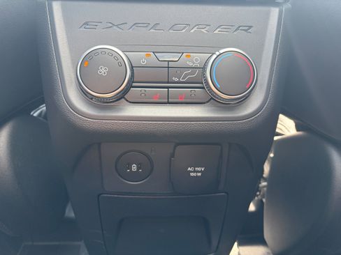 New 2026 Ford Explorer ST-Line w/ ST-Line Street Pack AWD/4WD image 11