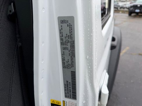 Used 2025 Jeep Wrangler Unlimited Sport AWD/4WD image 9