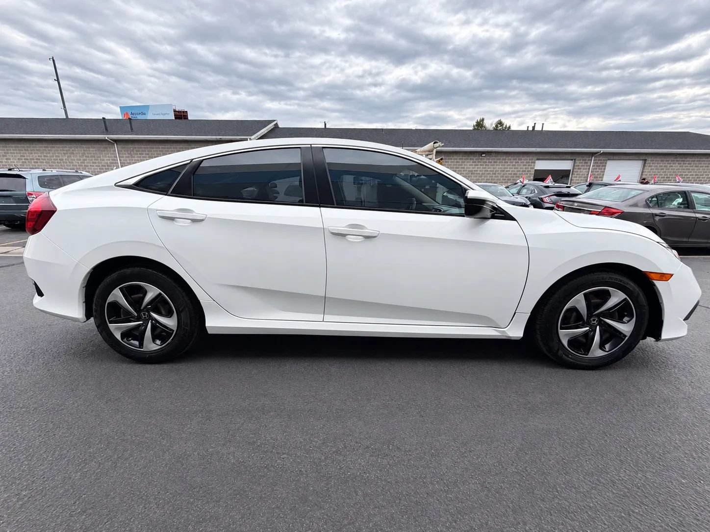 Used 2020 Honda Civic LX image 4