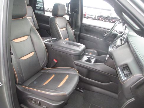 Used 2022 GMC Yukon AT4 AWD/4WD image 25