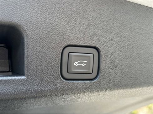 New 2025 GMC Acadia Elevation w/ Elevation Premium Package image 22