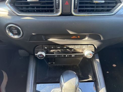 Used 2019 MAZDA CX-5 Touring image 12