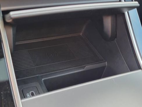 Used 2025 Land Rover Range Rover Velar Dynamic SE image 33