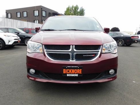 Used 2018 Dodge Grand Caravan SXT image 21
