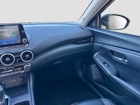 Used 2024 Nissan Sentra SR w/ SR Premium Package image 24