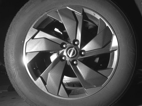Used 2025 Nissan Rogue SV FWD image 15
