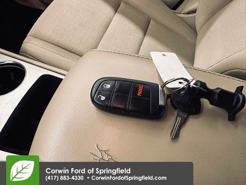 Used 2014 Jeep Grand Cherokee Laredo w/ Quick Order Package 23E image 24