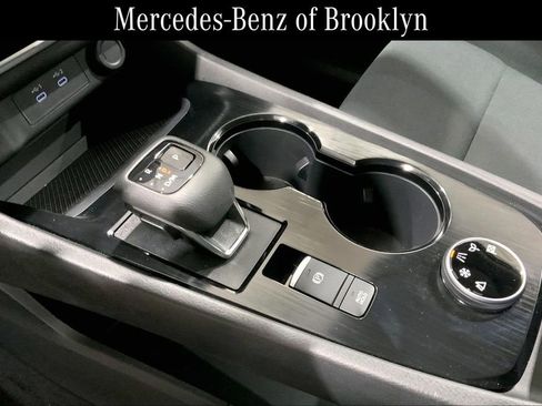 Used 2024 Nissan Rogue S image 15