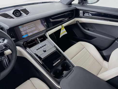 New 2025 Porsche Panamera 4 image 26