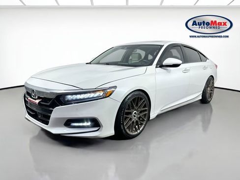 Used 2019 Honda Accord Touring image 3
