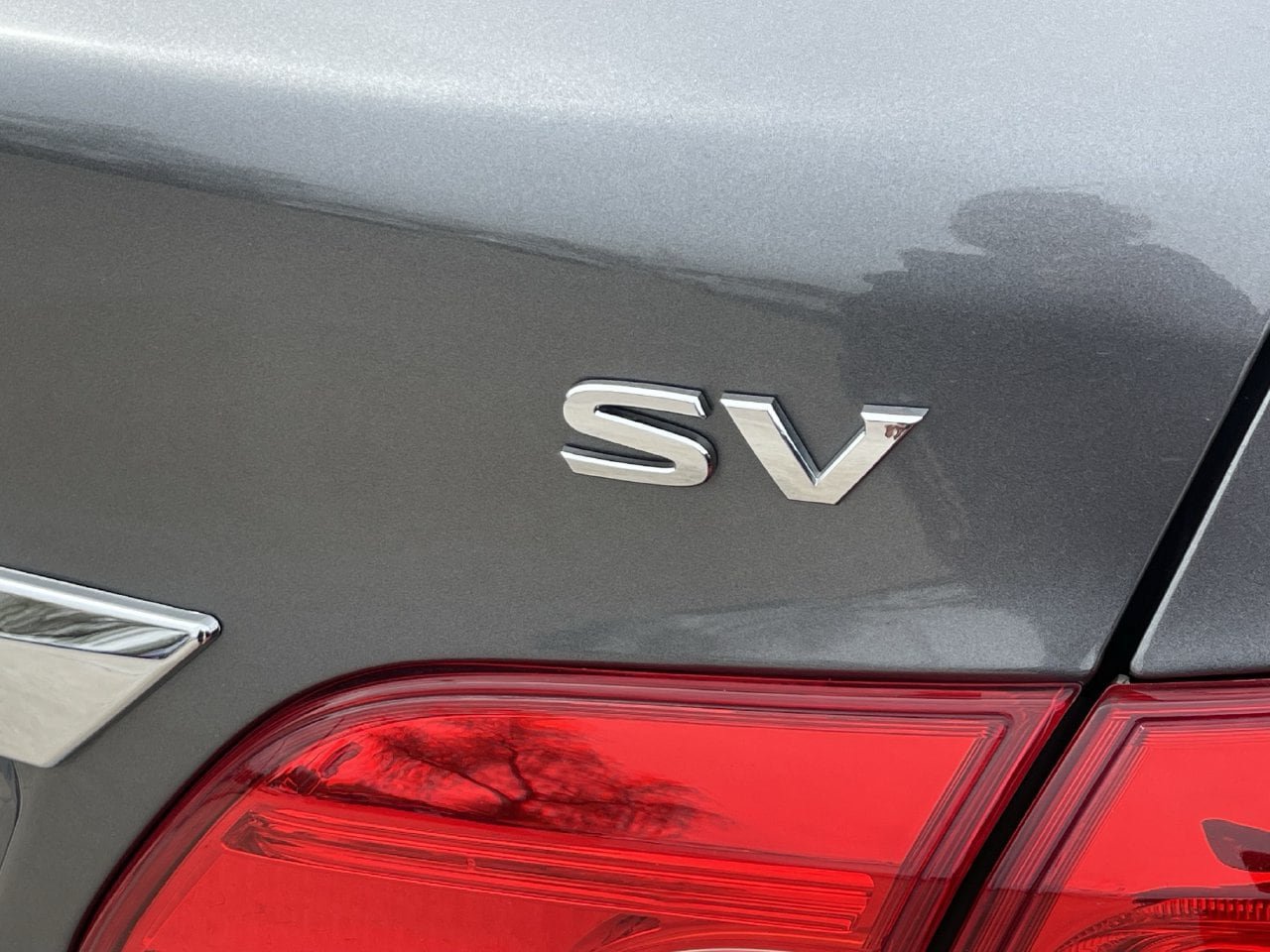 Used 2019 Nissan Sentra SV FWD image 4
