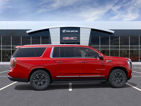 New 2026 GMC Yukon XL Elevation w/ Elevation Premium Package AWD/4WD image 5