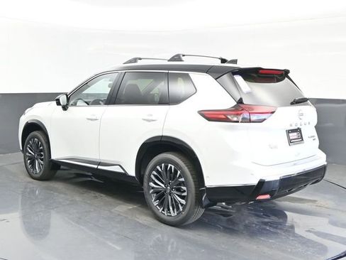 New 2026 Nissan Rogue Platinum w/ Platinum Premium Package image 3